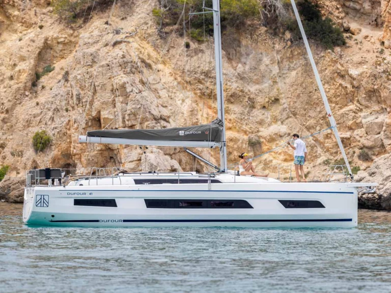 Dufour Dufour 41 Performance te huur van particulier of professional in Trogir