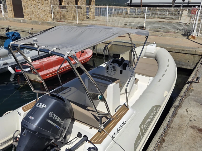 Verhuur RIB in Propriano - Capelli Tempest 750