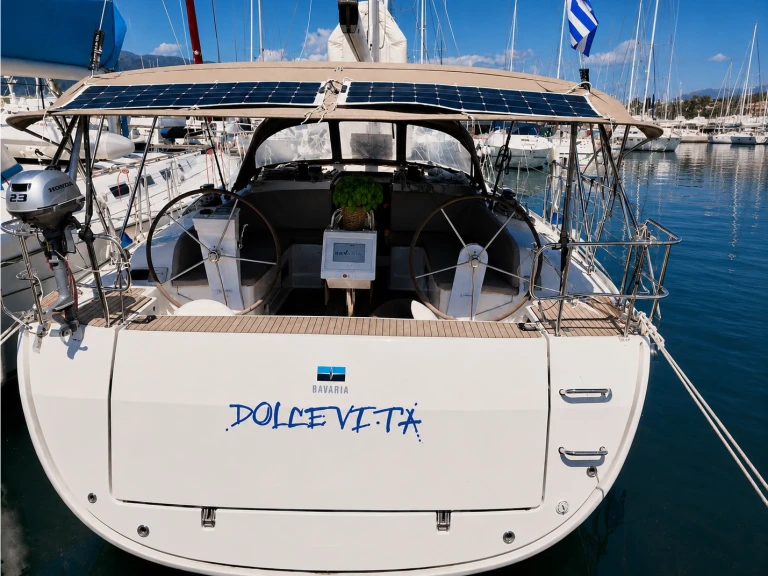 Zeilboot te huur in Gouviá voor de beste prijs