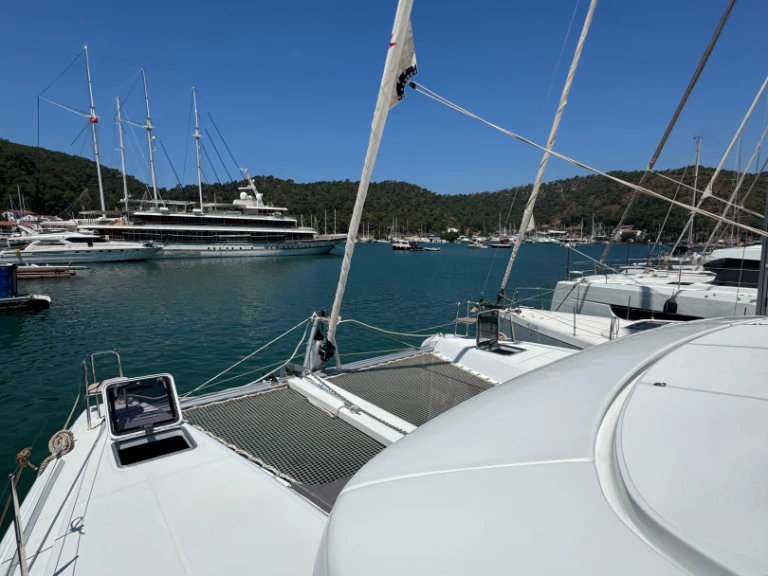 Huur een Lagoon Lagoon 42 in Fethiye
