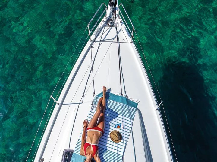 Bootverhuur Jeanneau Sun Odyssey 410 in Marina deportiva de Menorca via SamBoat