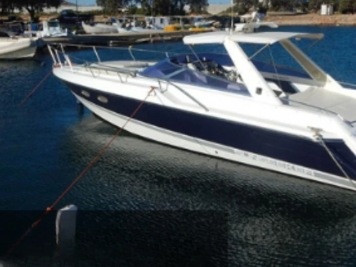 Verhuur Motorboot Sunseeker met vaarbewijs