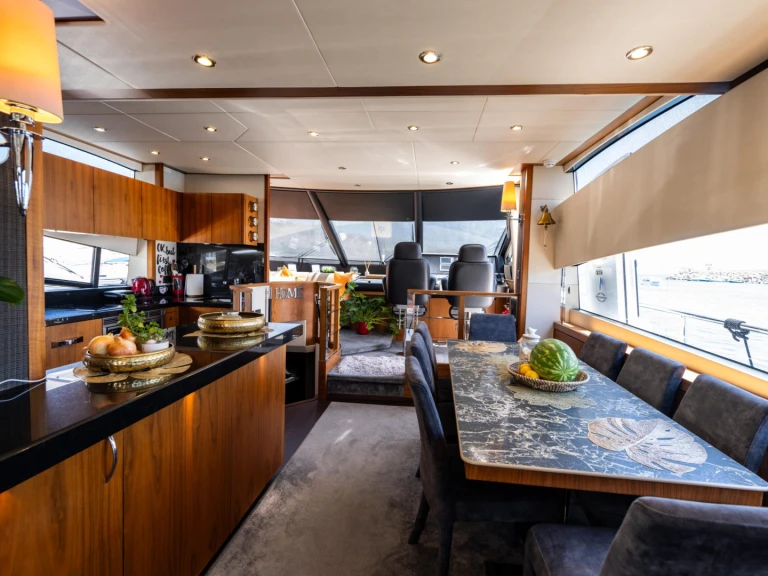 Bootverhuur Sunseeker Manhattan 73 in San Ġiljan via SamBoat