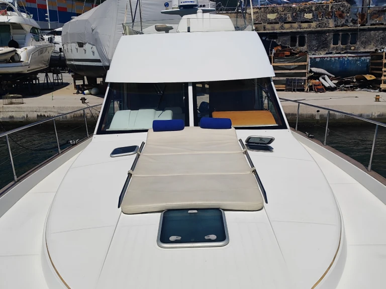 Bootverhuur Bénéteau Antares 13.80 in Tivat via SamBoat