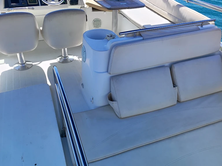 Huur Motorboot met of zonder schipper Bénéteau in Tivat