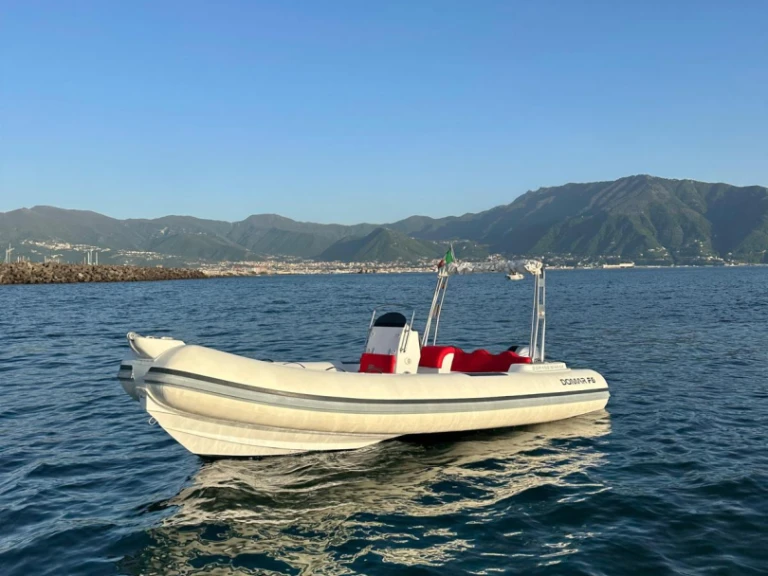 Verhuur RIB in Torre Annunziata - DOMAR F6
