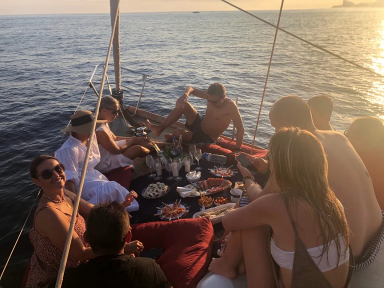 Zeilboot te huur in Saint-Cyr-sur-Mer voor de beste prijs