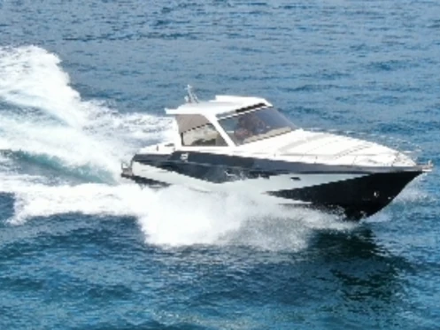 Huur een Ferretti Altura 39 in Salerno