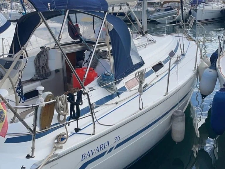 Huur een Bavaria Bavaria 36 Cruiser in Arrecife