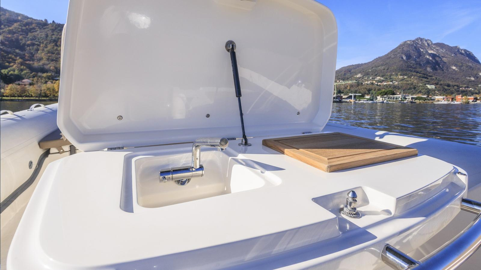 Verhuur RIB in Port of Cannigione - Bwa Bwa 29 Premium