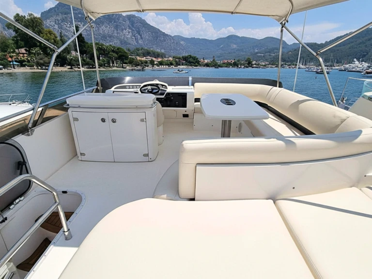 Huur een Princess Princess 54 in Golfe-Juan