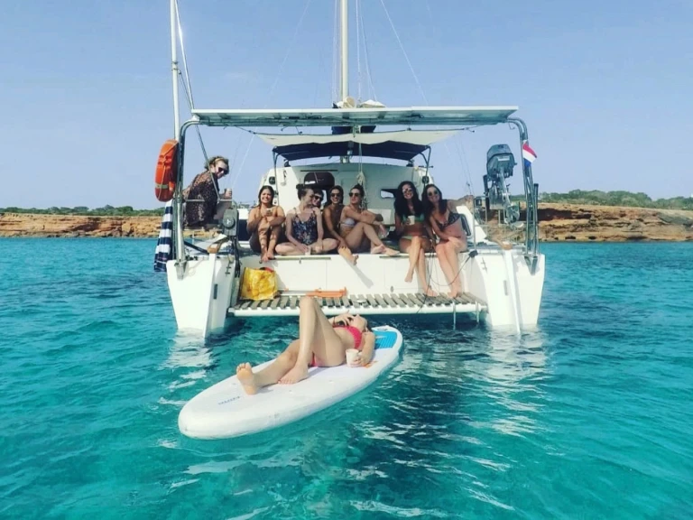 Catamaran te huur in La Savina voor de beste prijs
