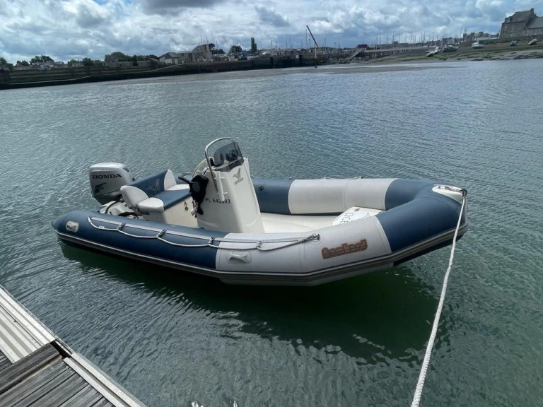 Huur Motorboot met of zonder schipper Bombard in Paimpol