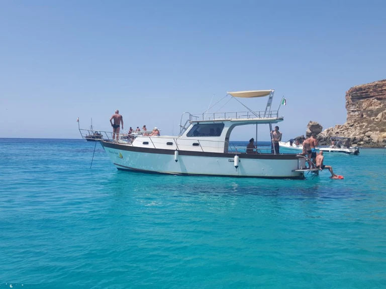 Motorboot te huur in Lampedusa voor de beste prijs