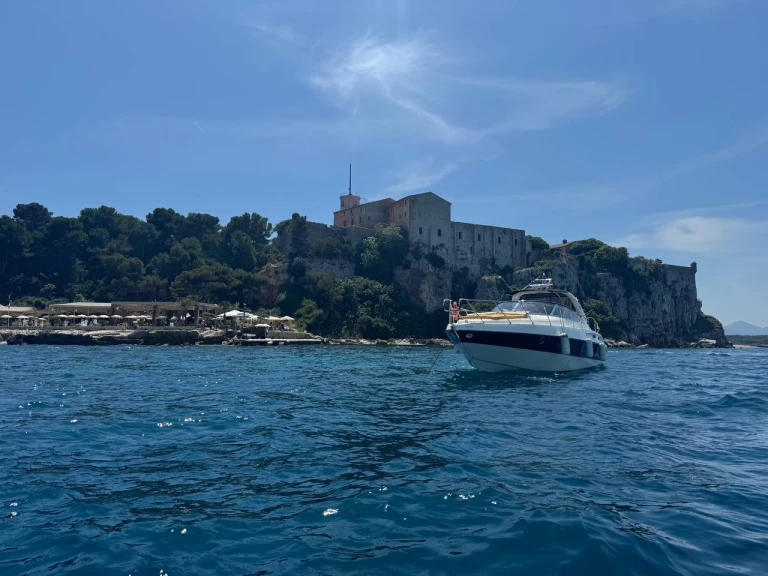 Cranchi Endurance 41 te huur van particulier of professional in Cannes
