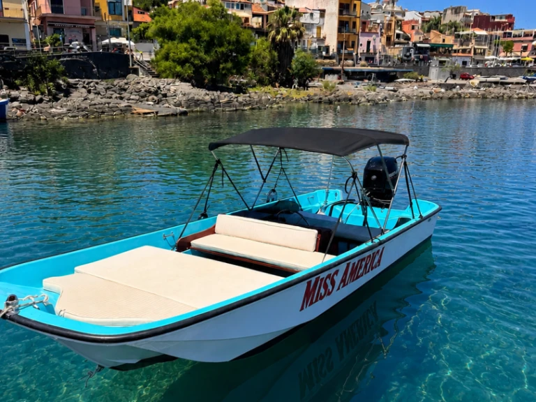 Jachthuur in Aci Trezza - Boston Whaler Boston Whaler 17 via SamBoat