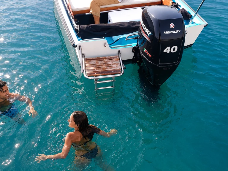 Verhuur Motorboot in Aci Trezza - Boston Whaler Boston Whaler 17