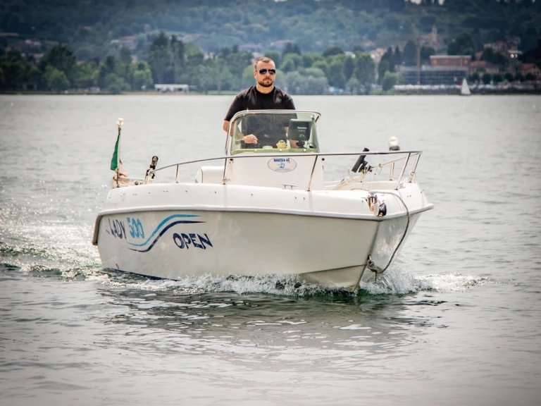Huur Motorboot met of zonder schipper Bellingardo in Angera