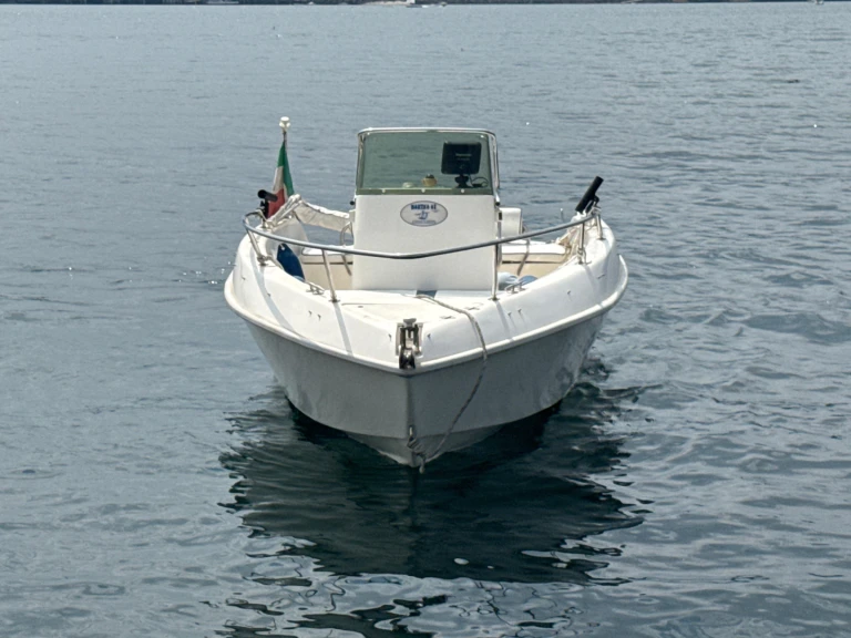 Motorboot te huur in Angera voor de beste prijs