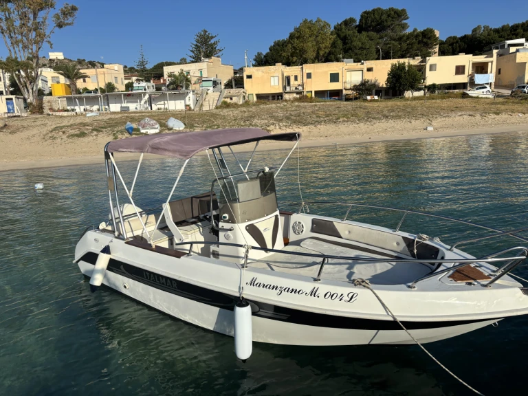 Motorboot te huur in San Vito Lo Capo voor de beste prijs