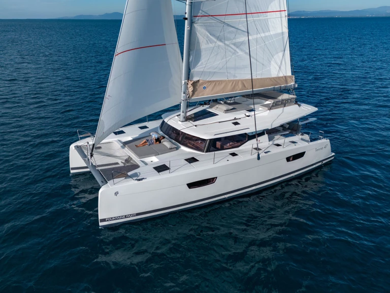 Catamaran te huur in Castellammare di Stabia voor de beste prijs