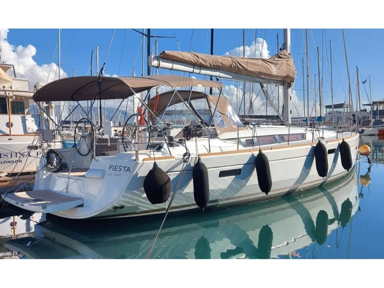 Huur een Jeanneau Sun Odyssey 519 in Vathy