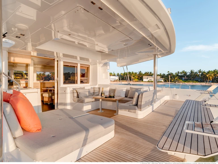 Bootverhuur Placencia goedkoop Lagoon 52 F