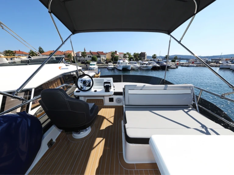 Bootverhuur Jeanneau Merry Fisher 1095 Fly Serie2 in Biograd na Moru via SamBoat