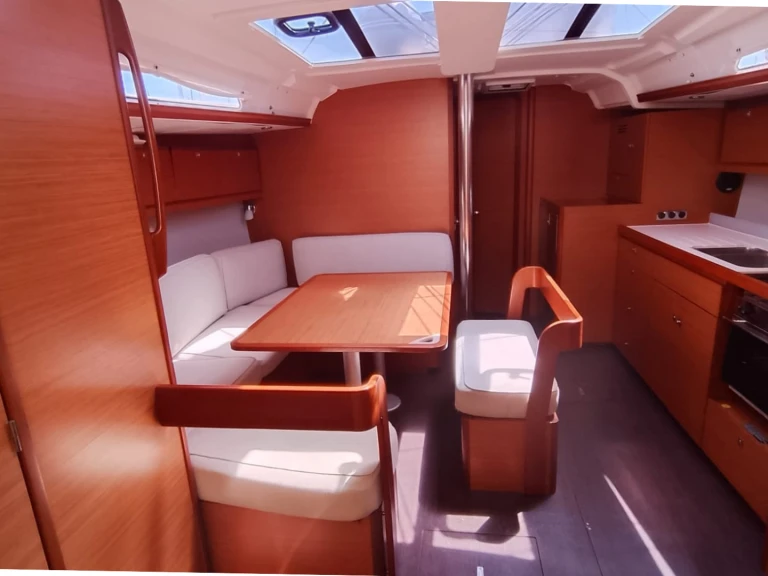Bootverhuur Procida goedkoop Dufour 430 Grand Large