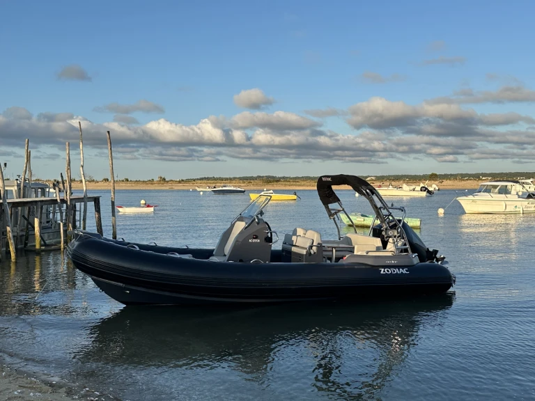 Zodiac Medline 6.8 te huur van particulier of professional in Arcachon
