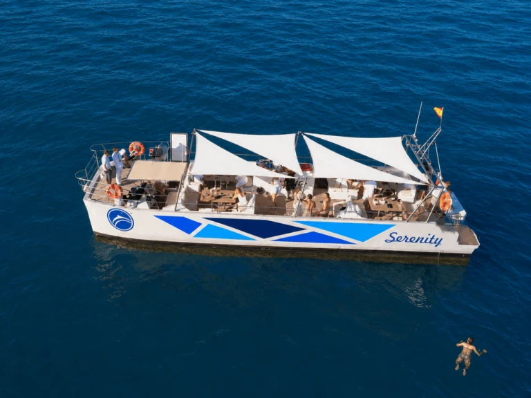 Catamaran te huur in Puerto Marina Benalmadena voor de beste prijs