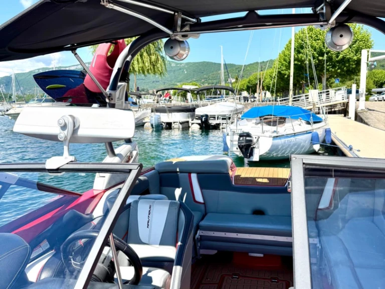Bootverhuur Nautique Correct Craft g21 in Aix-les-Bains via SamBoat