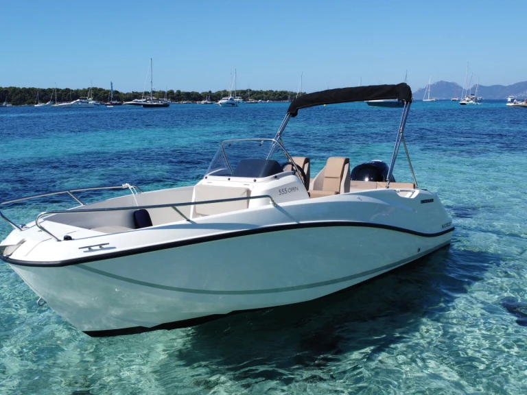 Quicksilver Activ 555 Open te huur van particulier of professional in Mandelieu-la-Napoule