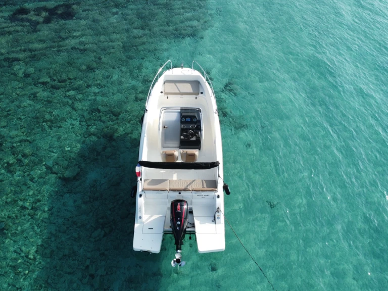 Bootverhuur Quicksilver Activ 675 Open in Mandelieu-la-Napoule via SamBoat