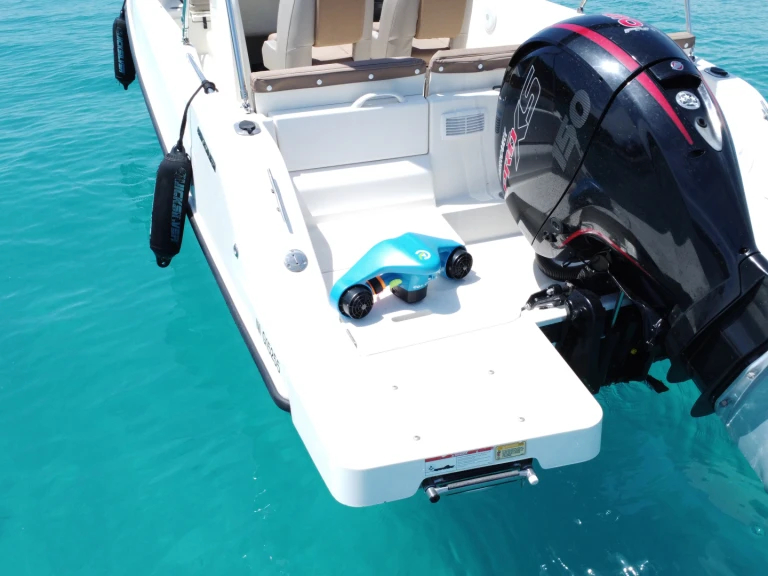 Verhuur Motorboot Quicksilver met vaarbewijs