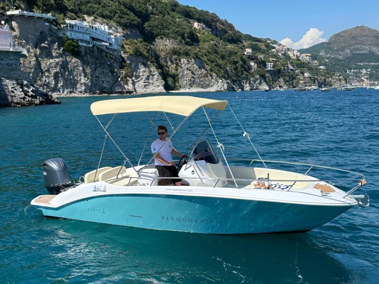 Huur een Romar Bermuda 690 in Vietri sul Mare