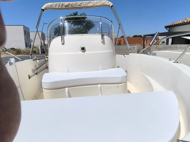 Bootverhuur Vias goedkoop Cap Camarat 545 Style