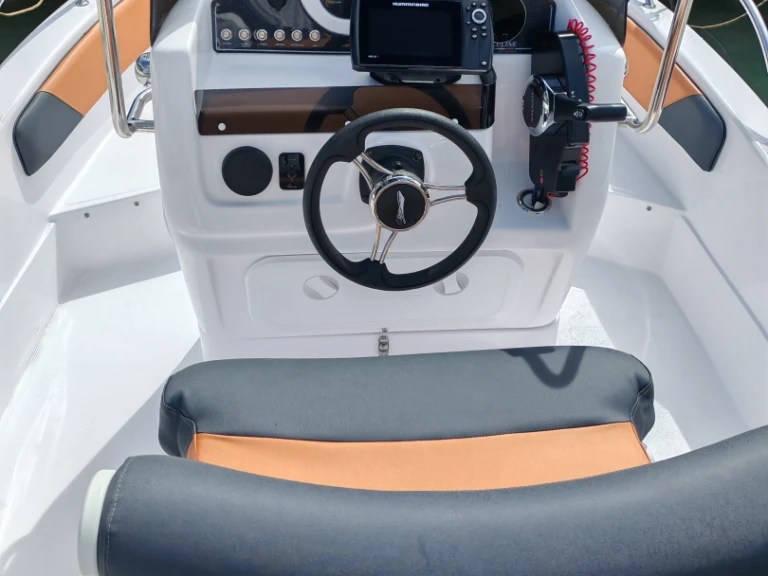 Motorboot te huur in Umag voor de beste prijs