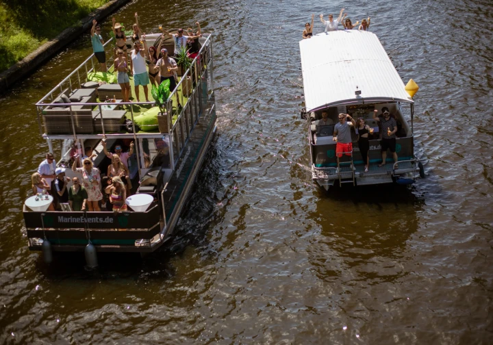 Huur een Playcraft Excursion in Berlin