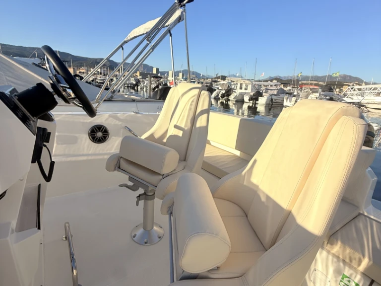 Motorboot te huur in Ajaccio voor de beste prijs