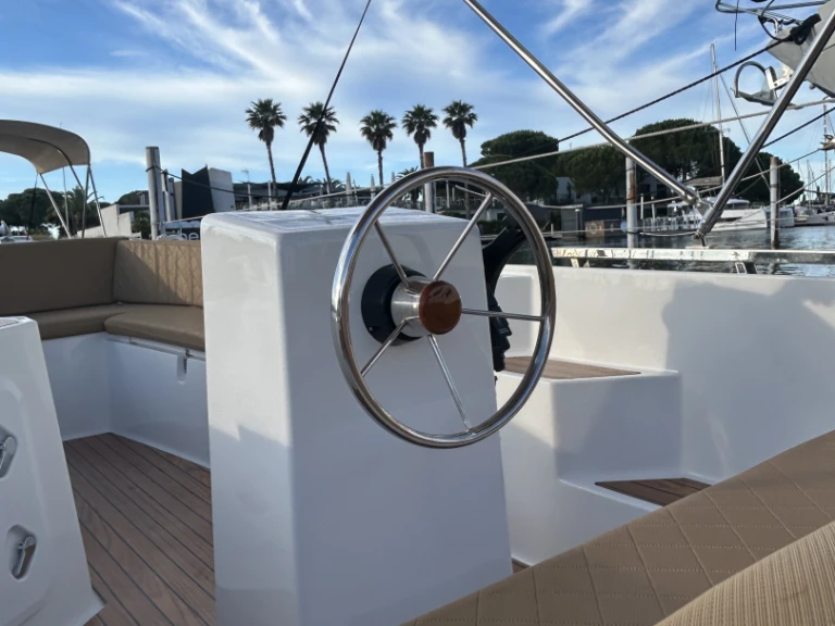 Bootverhuur Port-Camargue goedkoop SYLVER YACHT