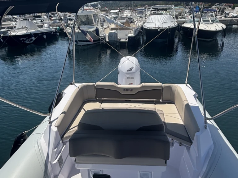 Bootverhuur Selva Selva D700 in Les Issambres via SamBoat