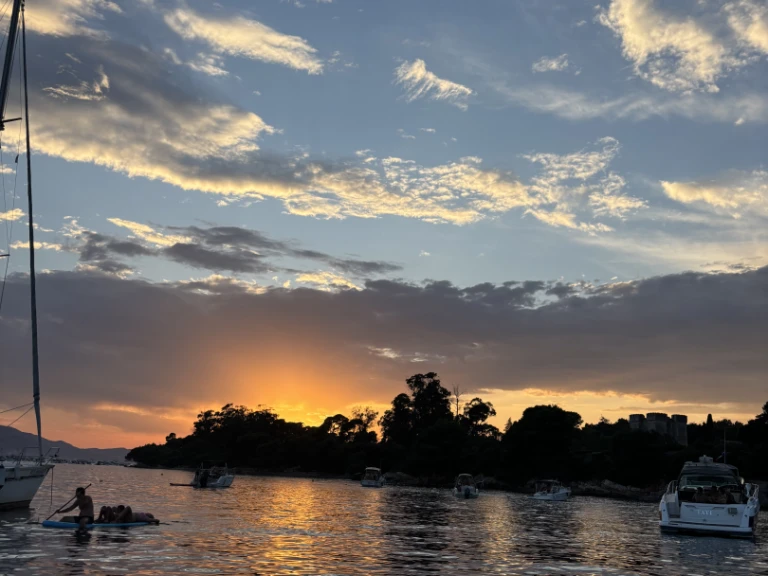 Huur Motorboot met of zonder schipper Jeanneau in Saint-Laurent-du-Var