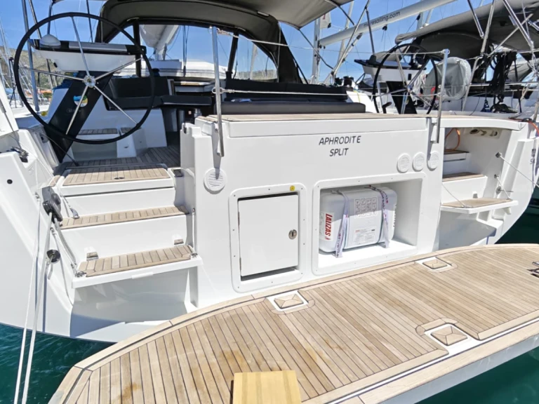 Verhuur Zeilboot in Seget Donji - Dufour Dufour 54 - 6 cab.