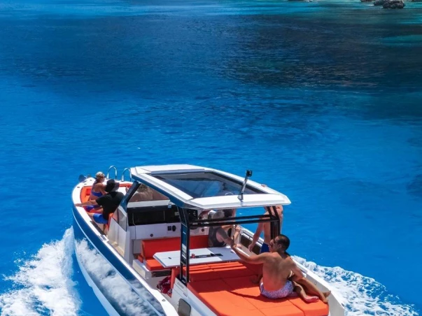 Verhuur Motorboot in Cala Gonone - De Antonio Yacht D29 De Antonio Yacht D29