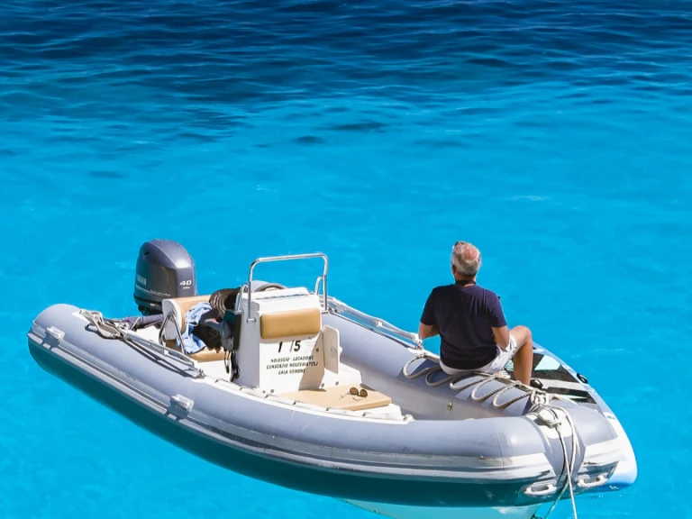 RIB te huur in Cala Gonone voor de beste prijs