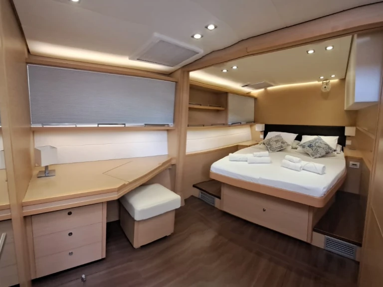 Verhuur Catamaran Lagoon met vaarbewijs
