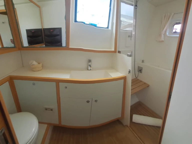 Huur Catamaran met of zonder schipper Lagoon in Capo d'Orlando