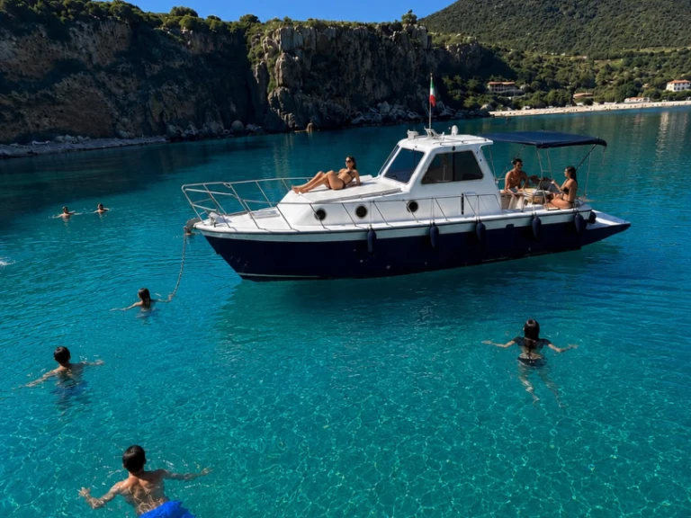 Bootverhuur aztec Crestline in Cefalù via SamBoat