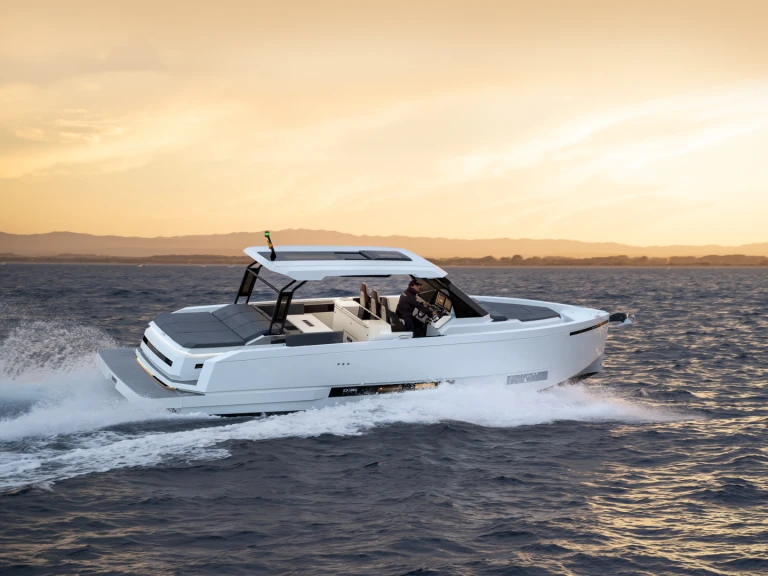 Motorboot te huur in Herceg Novi voor de beste prijs